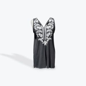 NWT JJill Sleeveless Top with White Embroidery